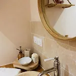 Magnanerie Avec Tropezienne Uzès *