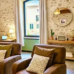 Magnanerie Avec Tropezienne Uzès Appartamento *