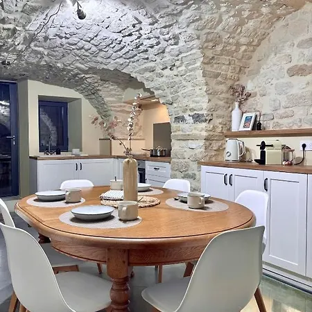 Magnanerie Avec Tropezienne Uzes * Arpaillargues-et-Aureillac