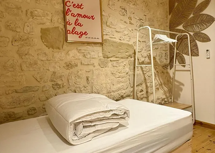 Magnanerie Avec Tropezienne Uzes Διαμέρισμα