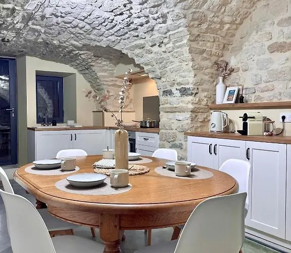 Magnanerie Avec Tropezienne Uzes * Arpaillargues-et-Aureillac